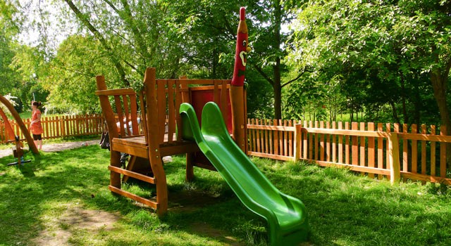 Pod strání - malé